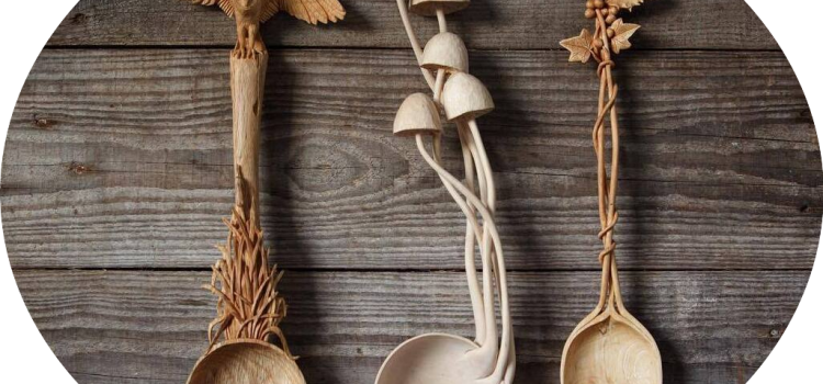 5 Best Spoon Carving Tools (Hook Knives + Spoon Kits)