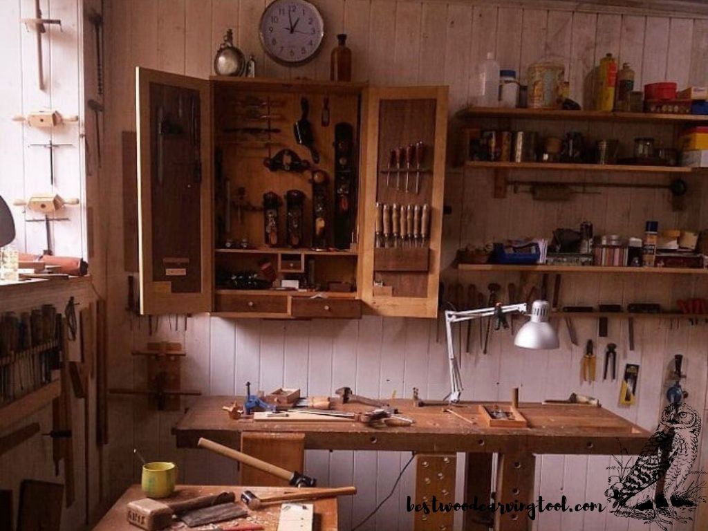 workplace for wood carving