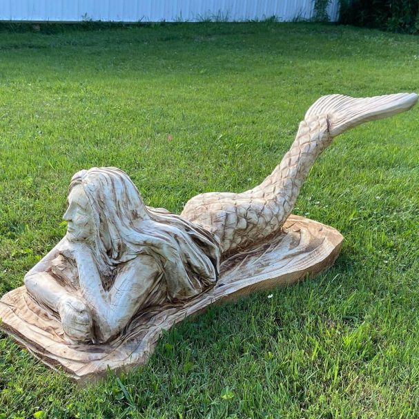 Wooden Mermaid Sculpture
Author - <a href="https://www.instagram.com/sawdust_sculptures/" rel="nofollow">Sawdust Sculptures</a>