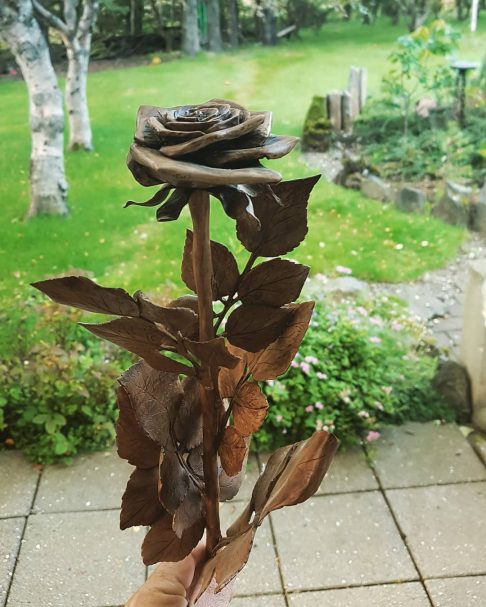 Woodcarving rose
Author - <a href="https://www.instagram.com/erlingssons/" rel="nofollow">Stefán Haukur Erlingsson</a>