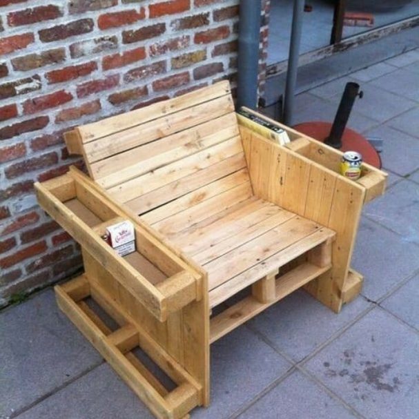 pallet chair
Author - <a href="https://www.instagram.com/woodworkingkits/" rel="nofollow">Woodworking Kits</a>